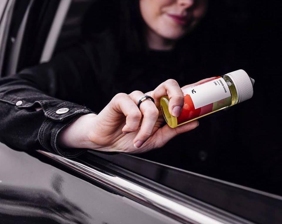 A Few Friendly Universal Tips on How to Choose Your First Vape - Velvet Cloud