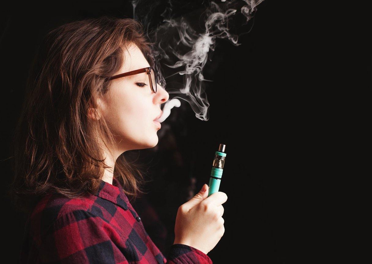 How to Do The 10 Most Popular Vape Tricks - Velvet Cloud